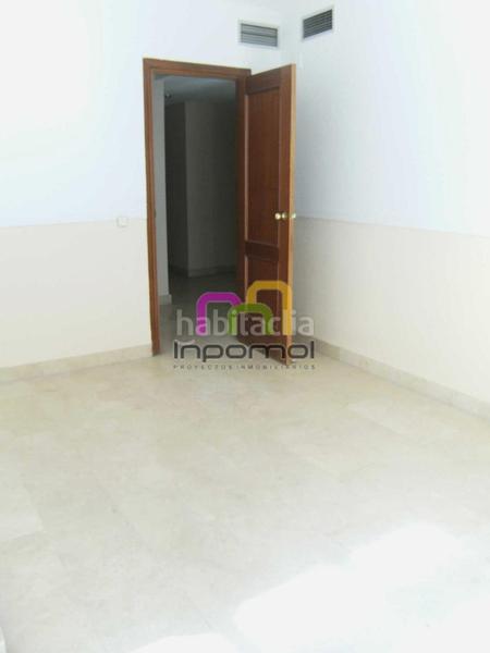 Foto d9f7b4e1-4957-457d-9cc2-b0477c629895. Piso amplio piso con terraza en el centro!!! en Casco Antiguo Badajoz