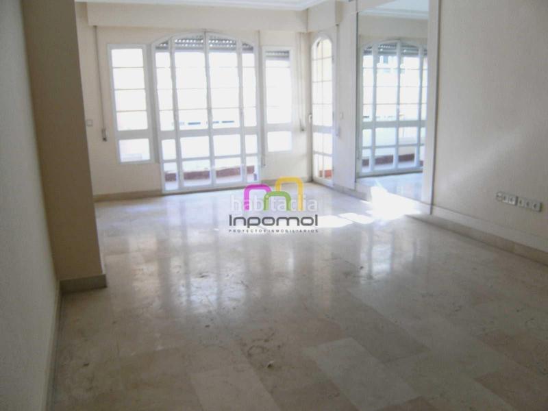 Foto e3d5d8c0-174a-4b00-bcf1-d5e14ad1b396. Piso amplio piso con terraza en el centro!!! en Casco Antiguo Badajoz