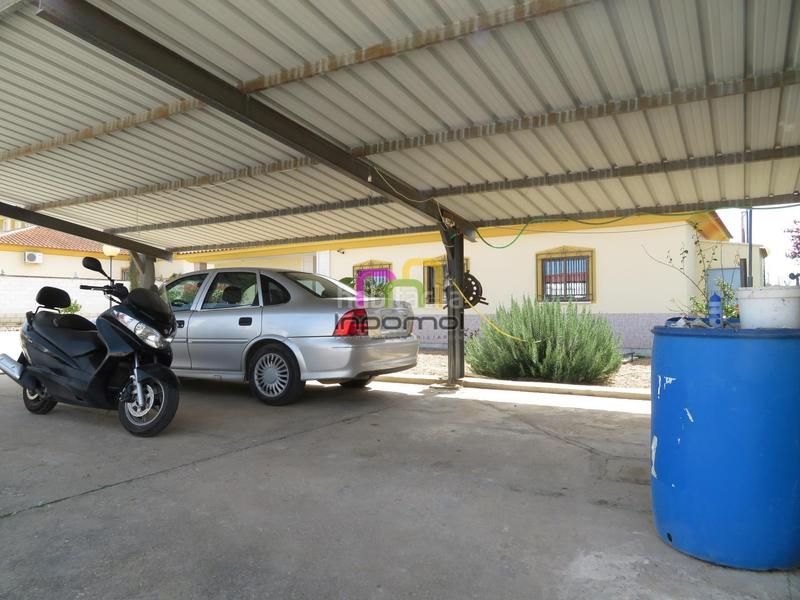 Foto 2d2e18c4-9e3f-48b8-9908-c536683c6637. Chalet con riscaldamento parcheggio piscina in Dehesilla de Calamón - Campomanes Badajoz