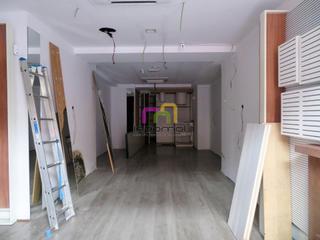 Miete Geschäftsraum in Casco Antiguo. Estupendo local comercial en plena calle comercial!