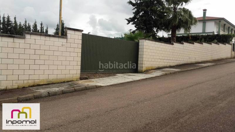 Foto 8a6b15f1-7819-4f6b-9b8f-1950bffad3c2. Terreno residencial amplia parcela, ubicacion privilegiada en Badajoz