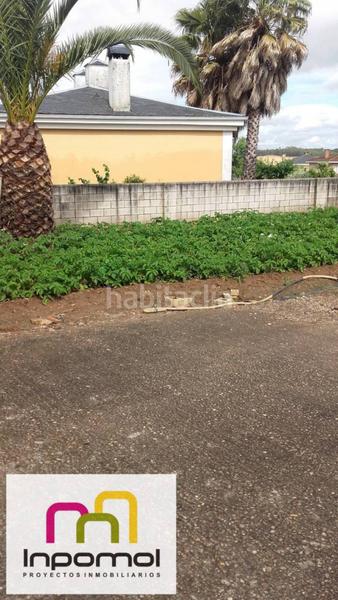 Foto d9913435-c994-492f-aebc-6a9885c5893f. Terreno residencial amplia parcela, ubicacion privilegiada en Badajoz