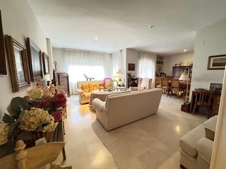 Appartement à Valdepasillas - La Paz - Huerta Rosales. Amplio y luminoso piso con garaje en valdepasillas, badajoz