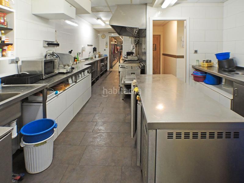 Foto 42598003-1700-4eb1-963b-e12a03ec0f3f. Location local commercial avec chauffage dans Monte Alto - Zalaeta - Atocha Coruña (A)