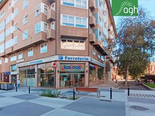 Local Comercial en Plaza José González Dopeso 51