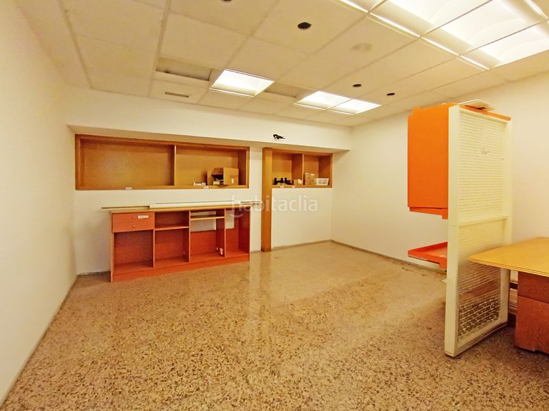 Foto f365b4f4-eeac-4614-acc8-092bbdd43ec9. Alquiler local comercial en plaza josé gonzález dopeso 51 *** este local de más de 230 metros te dará la máxima visibilidad en la cubela*** en Coruña (A)