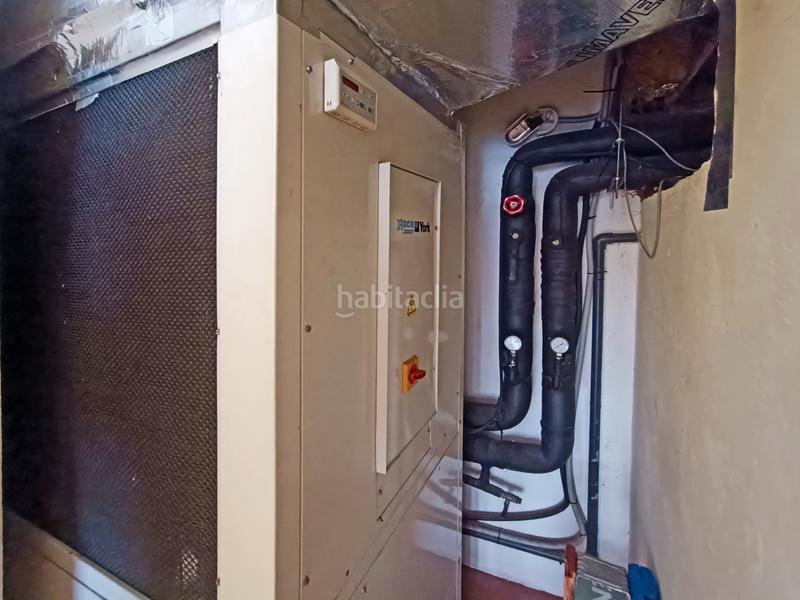 Foto c9c24476-340c-407c-8842-05fcf86244bd. Location local commercial dans plaza josé gonzález dopeso 51 dans Coruña (A)