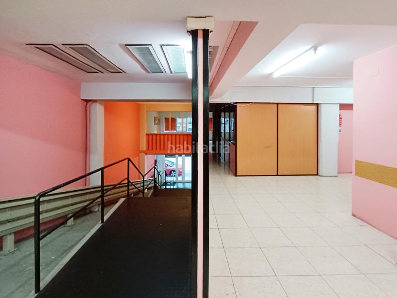 Foto 3dd6281f-8287-4537-8c53-ef08fe808432. Location local commercial dans rua ramon maría aller 2 dans Coruña (A)