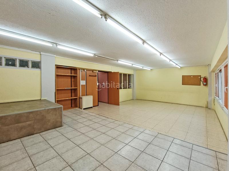 Foto f9994128-7964-402c-b2a6-4b0917389eb6. Location local commercial dans rua ramon maría aller 2 dans Coruña (A)