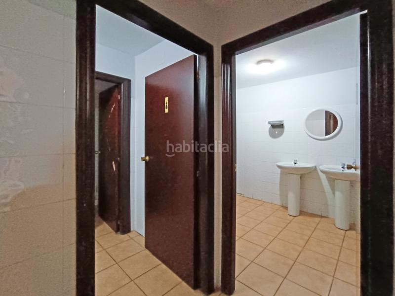 Foto 674f9334-30e2-4ae9-bf14-b71acdedeeac. Miete geschäftsraum in rua ramon maría aller 2 in Coruña (A)