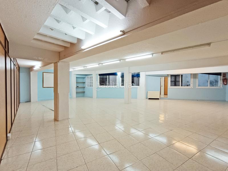 Foto e4ab8198-27c5-4f17-a1c3-d8587ba592aa. Miete geschäftsraum in rua ramon maría aller 2 in Coruña (A)