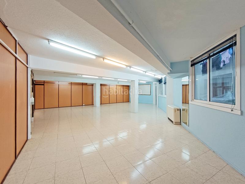 Foto 355c0d11-aeb5-493e-a5fa-e9e1dc1327e5. Rent business premise in rua ramon maría aller 2 in Coruña (A)