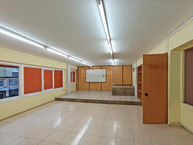 Foto 7d37dbcc-a4d8-47e9-a4fd-b78524829024. Rent business premise in rua ramon maría aller 2 in Coruña (A)