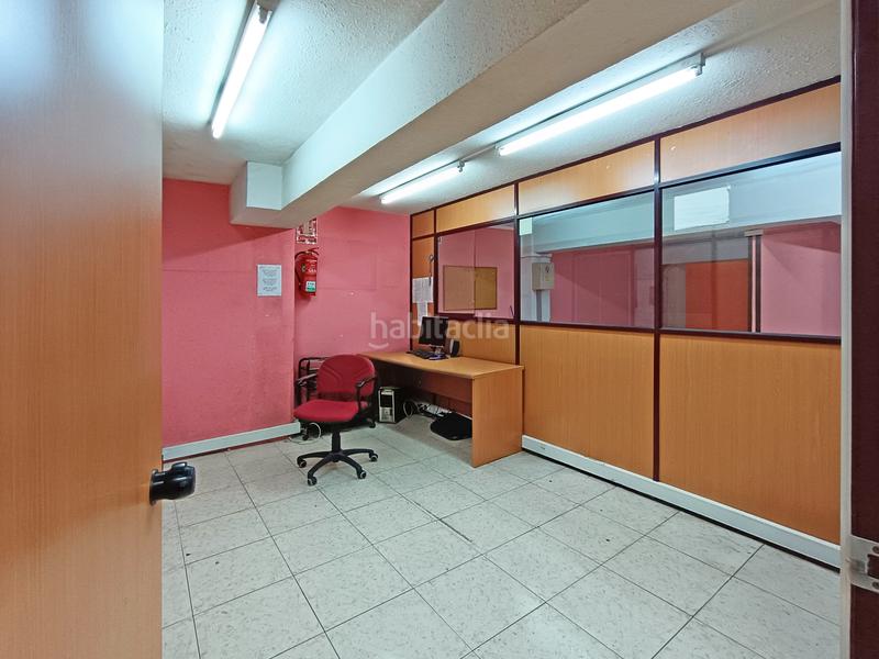 Foto c15c5ee2-a56d-4fe1-9840-9e3288c17fcb. Rent business premise in rua ramon maría aller 2 in Coruña (A)