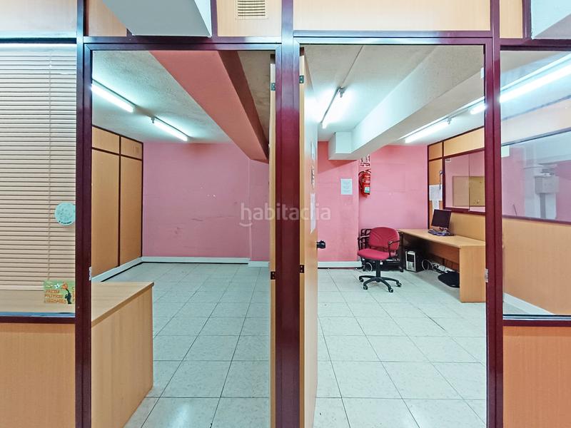 Foto d6f16813-e3aa-4635-b7c8-8bb730cf5db1. Rent business premise in rua ramon maría aller 2 in Coruña (A)