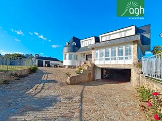 Chalet  Aldea lamela. *** una casa de estilo clásico con piscina nunca pasa de moda **