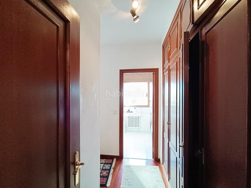 Foto 031e2112-6495-44cd-bc60-5fef6c48e949. Chalet *** una casa con personalidad en el centro *** en Oleiros