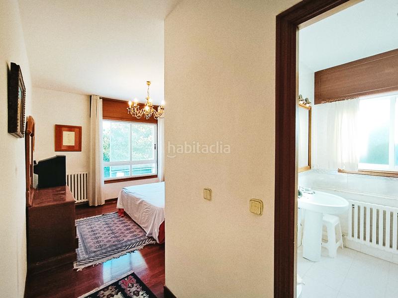 Foto 4a3dfa10-fea3-44a5-bb79-942fa99d38d0. Chalet *** una casa con personalidad en el centro *** en Oleiros
