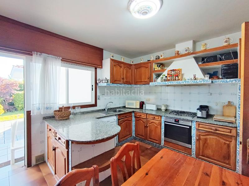 Foto 4d7082d4-2bcc-44bb-a25b-bffd8efb78b8. Chalet *** una casa con personalidad en el centro *** en Oleiros