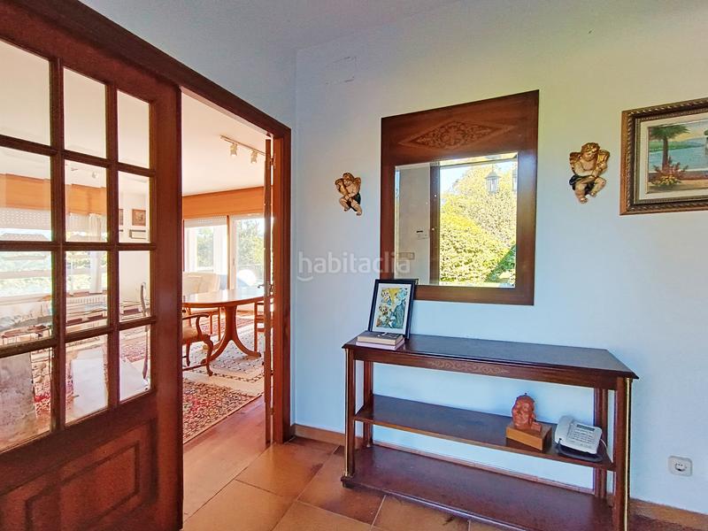 Foto 5e0509ab-ffc0-45c4-becb-56b4ea28a1a0. Chalet *** una casa con personalidad en el centro *** en Oleiros