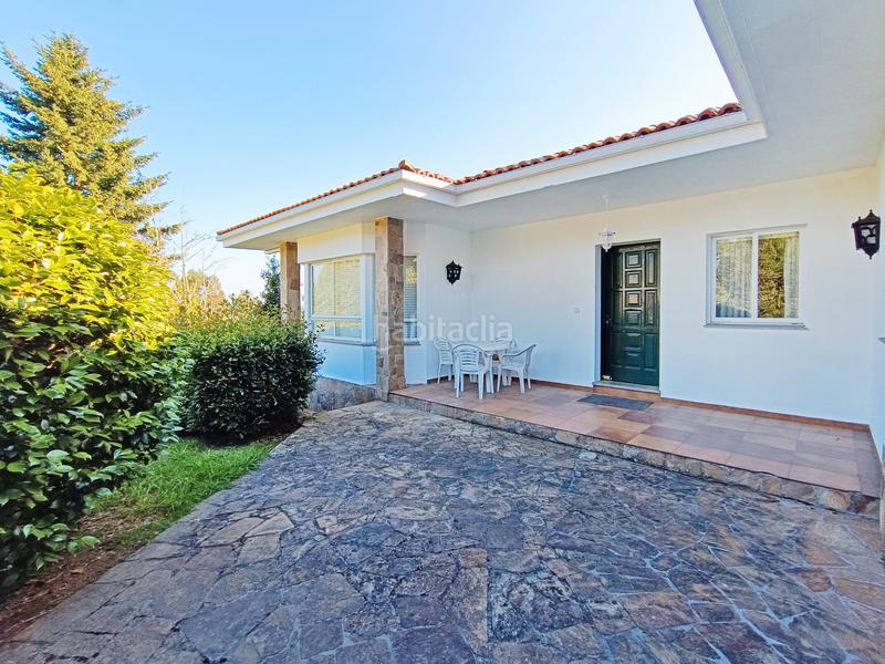 Foto 943726ec-e075-4c0e-bc1c-800a8ae90ff0. Chalet *** una casa con personalidad en el centro *** en Oleiros