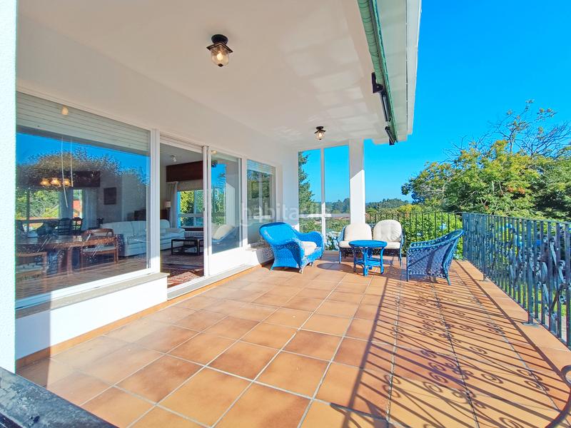 Foto ebd379e2-881a-44bb-8369-39844f373c25. Chalet *** una casa con personalidad en el centro *** en Oleiros