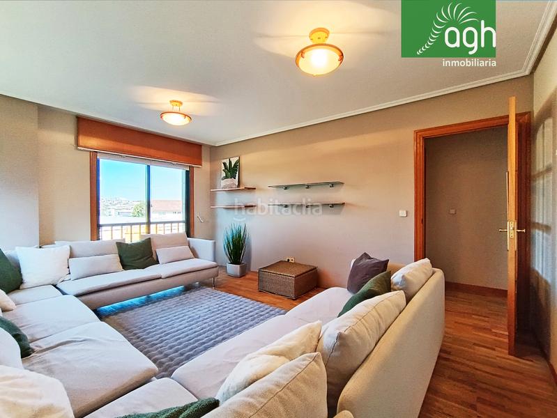 Foto f58ad6e5-6a22-42b7-a51e-a50814777745. Piso *** luz, espacio y comodidad para tu familia en Perillo *** en Oleiros