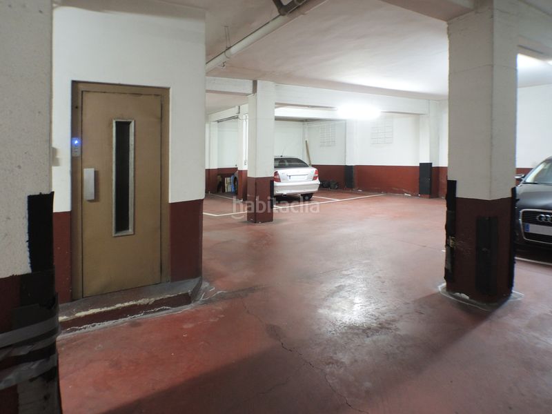 Foto 797d43d0-c1f9-44f1-a5d3-7531d8153b44. Aparcament cotxe a rúa rianxo 6 a Cuatro Caminos - Plaza de la Cubela Coruña (A)