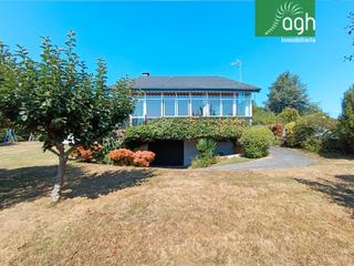 Casa  Lugar pazos. *** un jardín enorme, un porche con encanto y la ciudad a un pas Casa  Lugar pazos. *** un jardín enorme, un porche con encanto y la ciudad a un pas