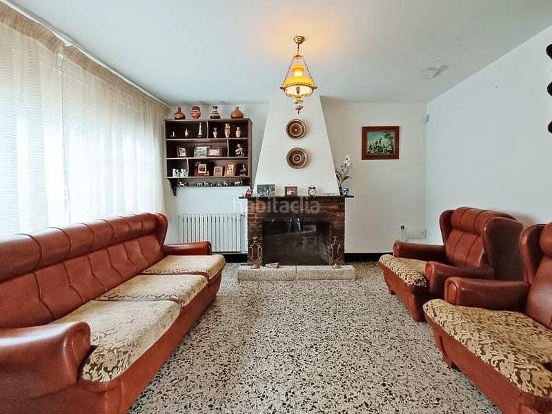 Foto 1d0eb325-3a4e-4ea1-861e-f8437e565f69. Maison avec parking dans Sada