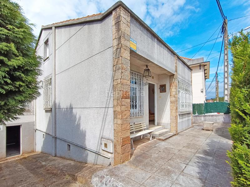 Foto 90c3cc37-2258-431f-b985-0025121afb80. Maison avec parking dans Sada