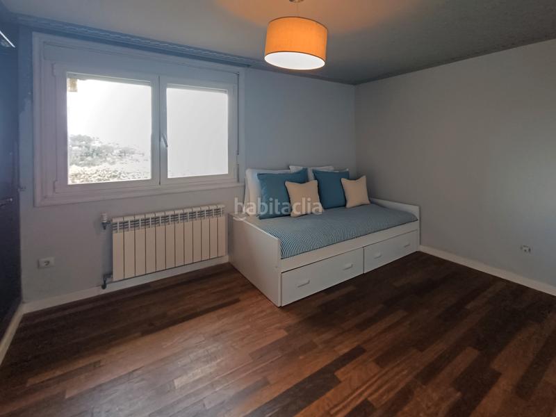 Foto c42273f0-aae3-44cf-a75e-0770034a33fa. Alquiler chalet en lugar penedo 39a *** dúplex con jacuzzi y jardín privado en m *** en Abegondo