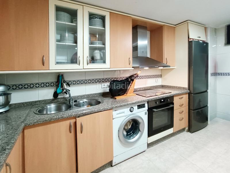 Foto 82b7cc32-e50b-4496-9173-34c10a8719bd. Pis amb calefacció aparcament a Sada