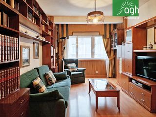 Pis  R�a jos� mar�a hernans�ez. *** un piso con mucha luz y una plaza nueva justo al salir de ca