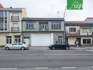 Doppelhaus  Avenida finisterre. *** casa con gran terraza y espacio polivalente en a laracha ***
