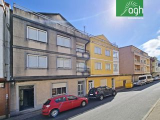 House en R�a eduardo pondal 3. *** hazte con dos pisos + bajo y �tico a solo 300 metros de la p