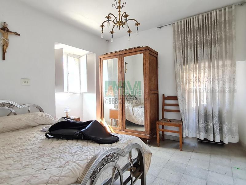 Foto 64bea83f-f2be-429e-a72e-a42d9dbc7ce8. Casa amb aparcament a San Cibrao das Viñas