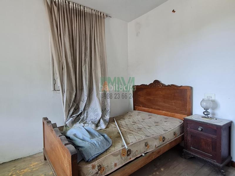 Foto e28af758-b06a-48fb-ad0c-454d04614156. Casa amb aparcament a San Cibrao das Viñas