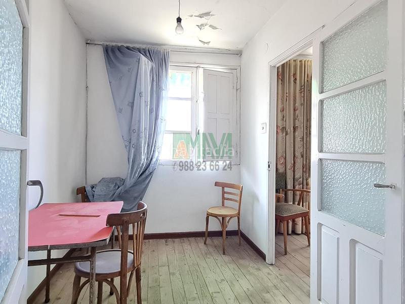 Foto f434d07c-5830-47fc-a510-1740ef63fb22. Casa amb aparcament a San Cibrao das Viñas