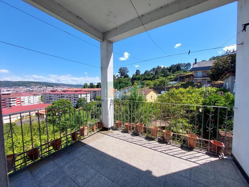 Foto e011216c-7402-4c58-a9e2-1df258cb9dcc. Casa en Vistahermosa Ourense