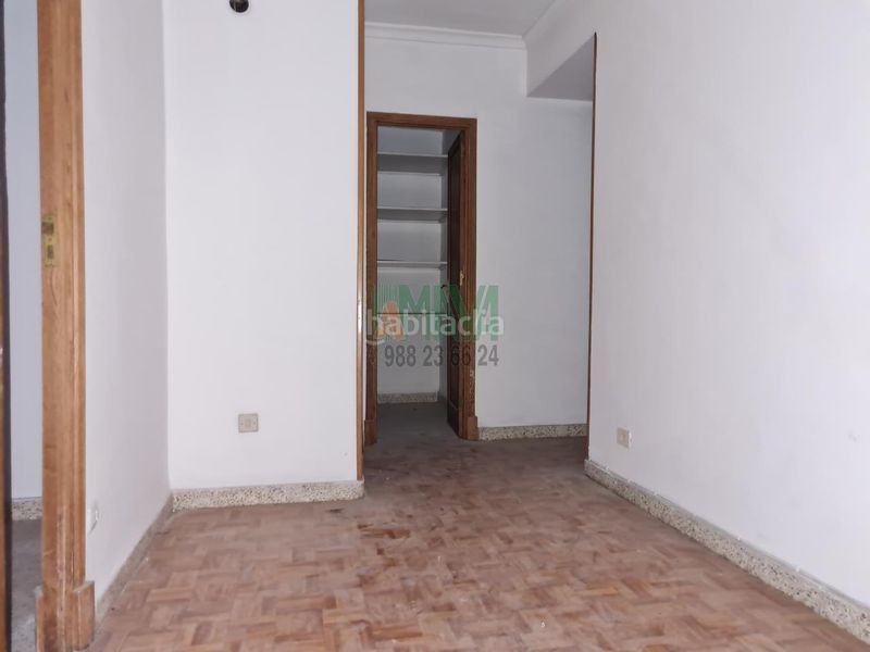 Foto 1d3cf0c7-c3e5-43e4-85b9-098db8ce627a. Pis a Centro Ourense