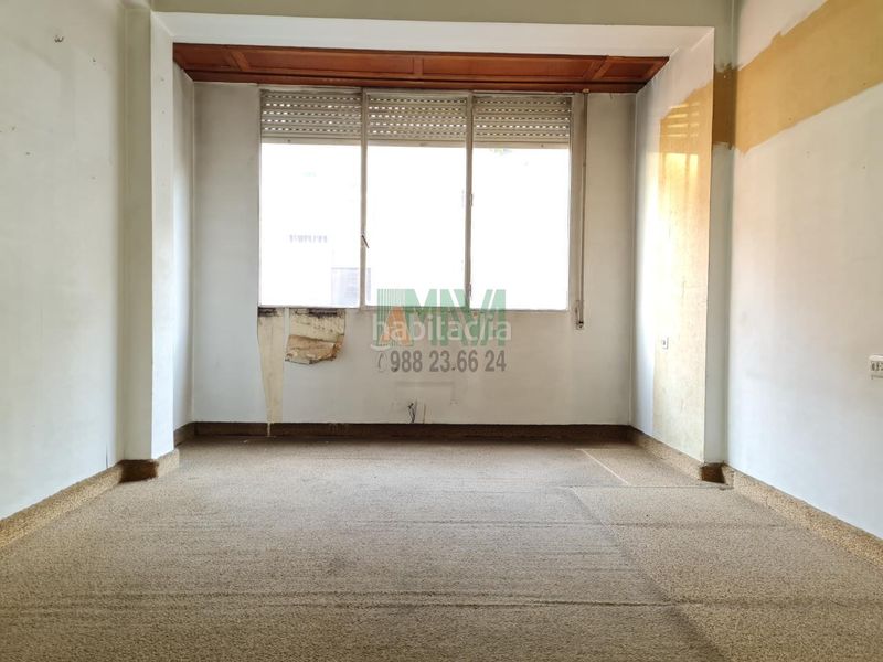 Foto f943990a-f7cd-4cb2-af11-378a14530e57. Pis a Centro Ourense
