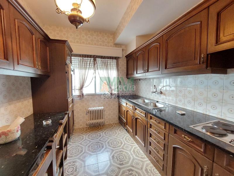 Foto e7bb5016-182e-49a7-9cc8-e2cd8d672f0c. Location appartement avec chauffage parking dans Centro Ourense