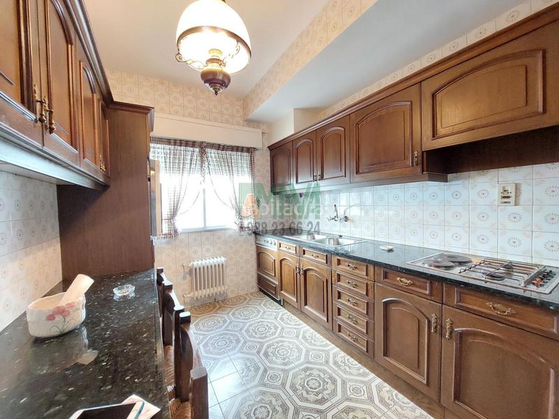 Foto fe42b64f-ab3f-4756-b800-2edcc6f25b16. Location appartement avec chauffage parking dans Centro Ourense