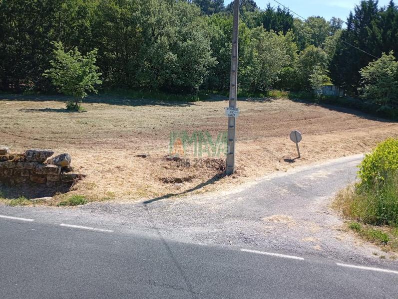 Foto 744a5d8b-1c23-420f-8bda-3b374535898d. Terreno residencial en Pereiro de Aguiar (O)