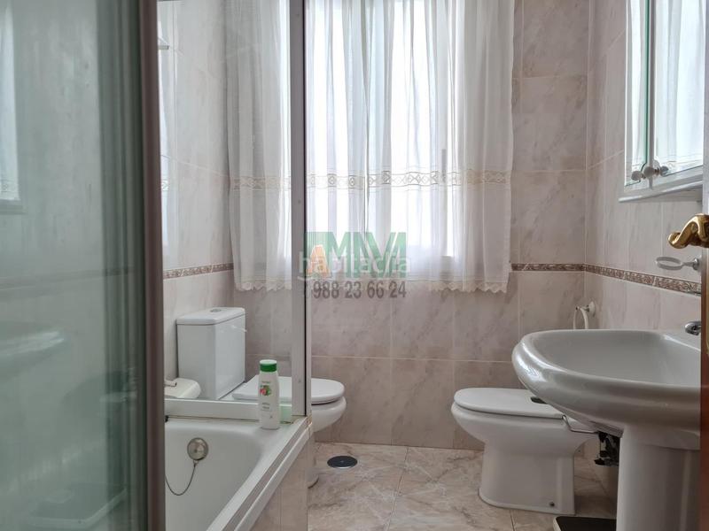 Foto 85b4efaa-1e33-4294-b37d-e47406c09ed6. Rent flat with heating in Centro Ourense