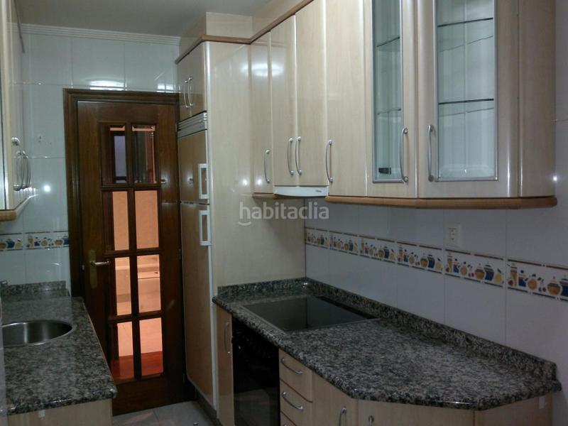 Foto 2f248641-bcc2-4195-b2db-6806ec67a199. Rent apartment with heating parking in Centro Ourense