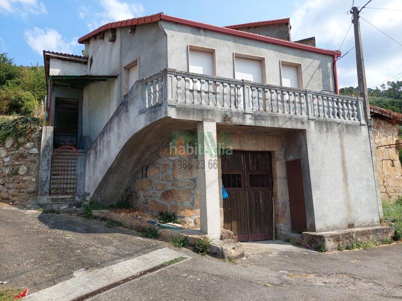 Foto 15d6ac31-a6fb-4606-a7c7-06b8cfecb03a. Casa amb aparcament a As Lagoas Ourense