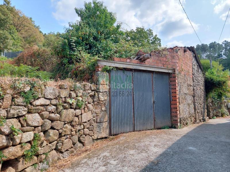 Foto bcfe6ec3-a6e5-4d58-aa22-bb44067e37f1. Casa amb aparcament a As Lagoas Ourense