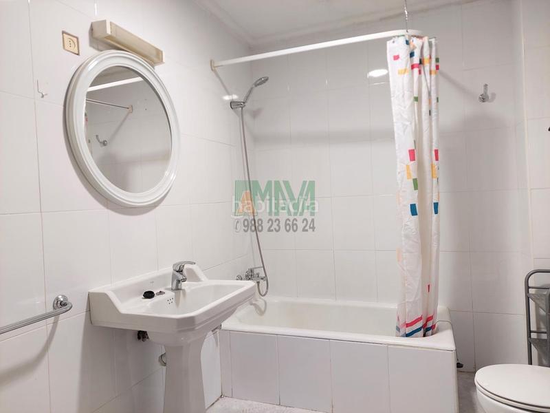 Foto 42ca0157-23ad-4f12-b958-8b934ae6b46b. Appartamento con riscaldamento in Centro Ourense